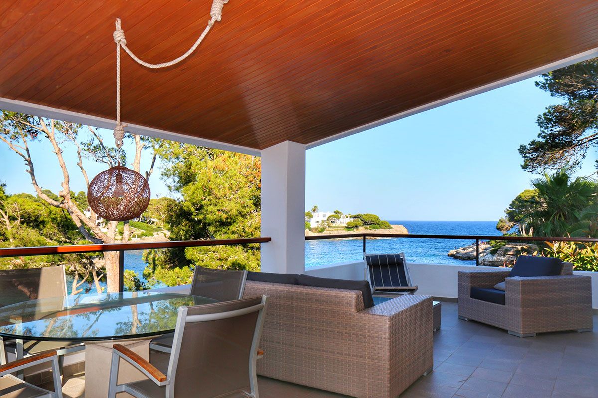 SaPau26 Spacious terrace with sea views in cala d'or